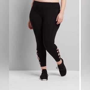 Lane Bryant Livi Black Criss Cross Cutout Hem 7/8 Leggings Sz 14/16